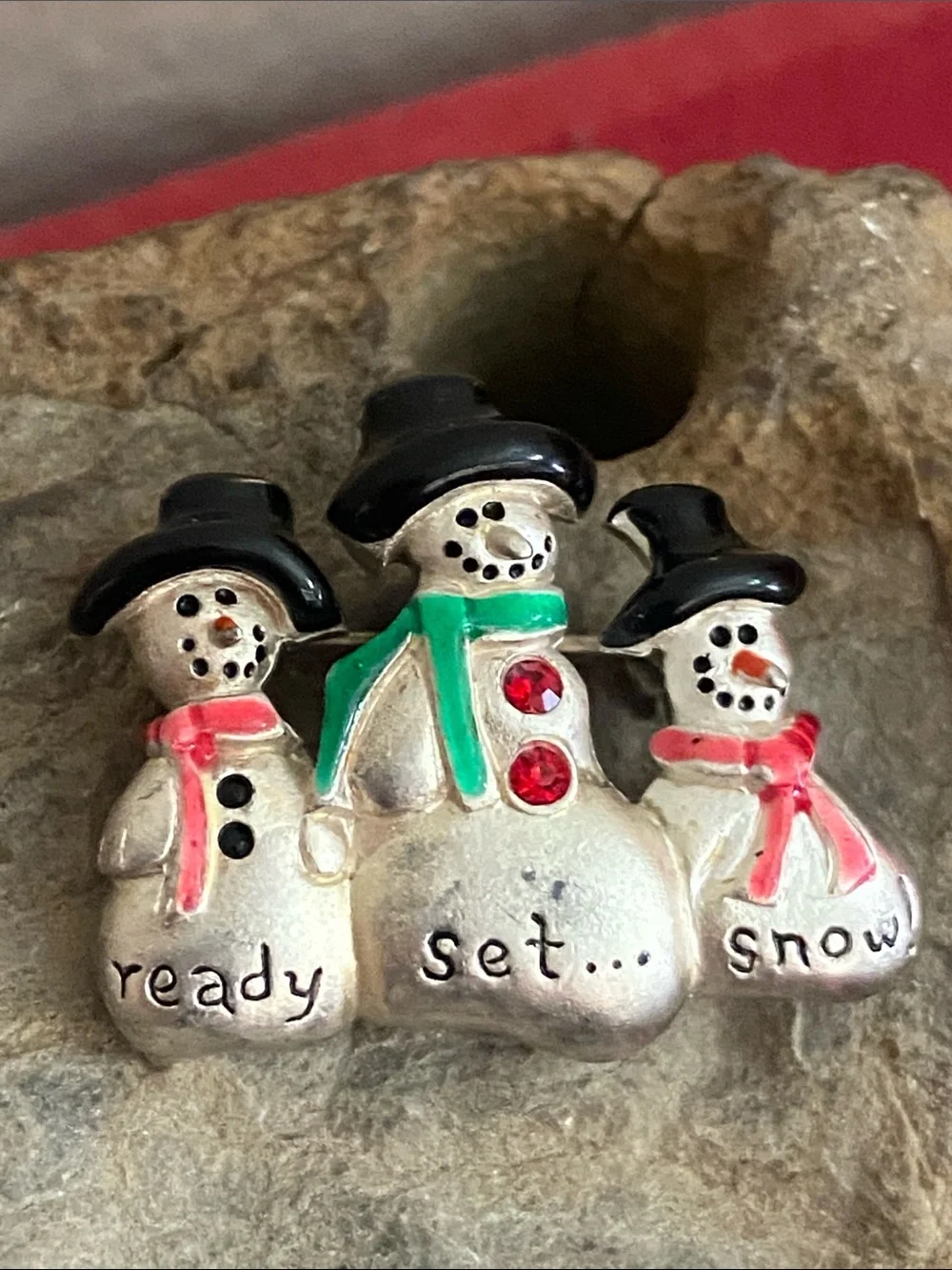 Vintage AJMC Snowman Family Broach